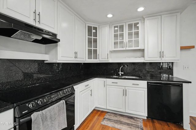2043 West Manor Court -, Kingsport, TN 37660