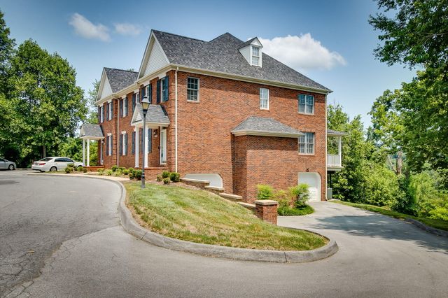 2043 West Manor Court -, Kingsport, TN 37660