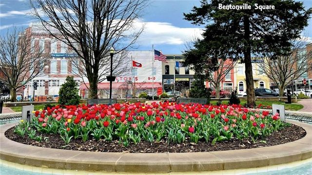 502 & 504 SE A Street, Bentonville, AR 72712