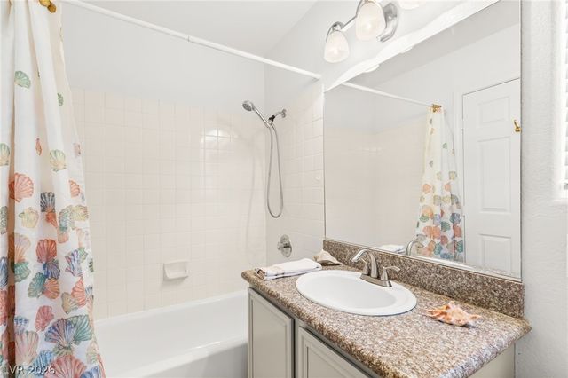 3941 Round Wood Street, Las Vegas, NV 89147