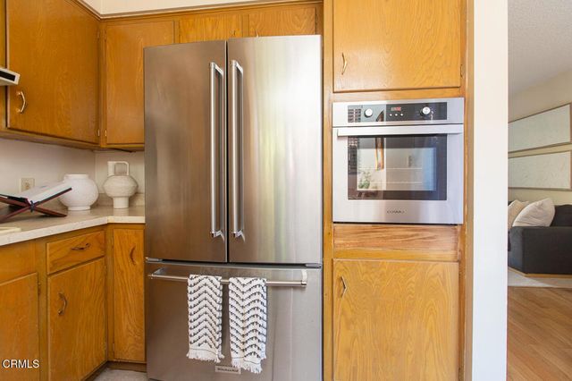 537 S Euclid Avenue 2, Pasadena, CA 91101
