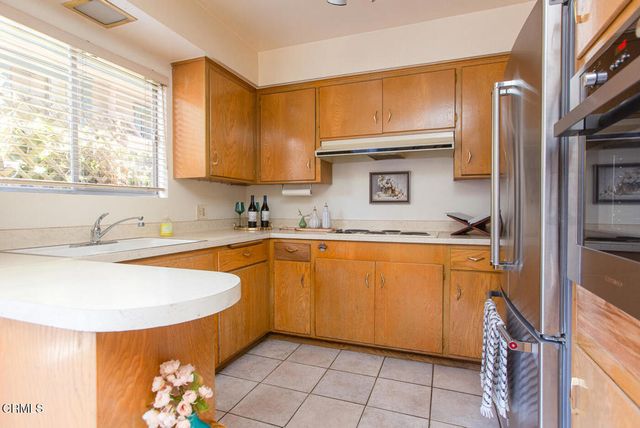 537 S Euclid Avenue 2, Pasadena, CA 91101