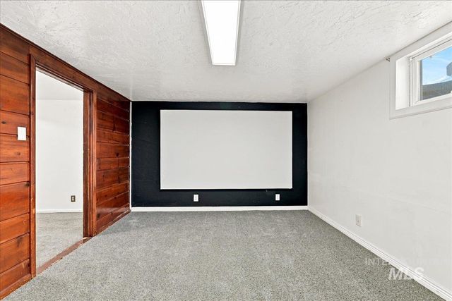 803 Falls Avenue West, Twin Falls, ID 83301