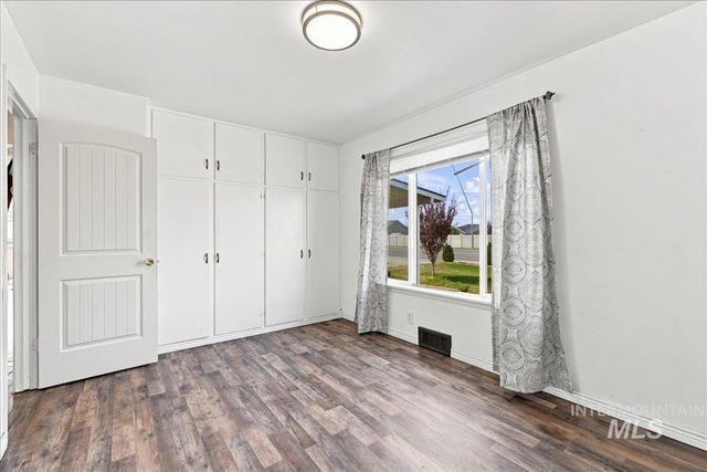 803 Falls Avenue West, Twin Falls, ID 83301