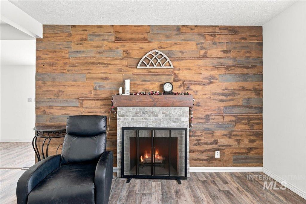 803 Falls Avenue West, Twin Falls, ID 83301 photo 4