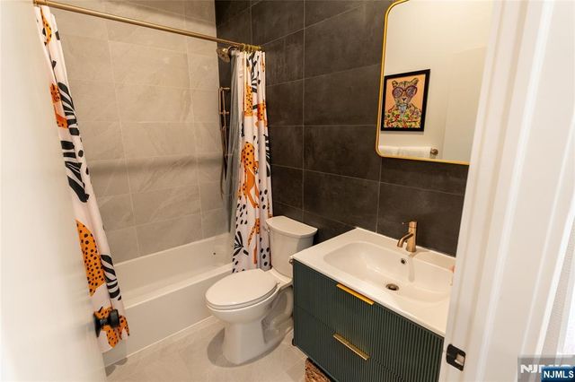 20 Westervelt Place 2, Jersey City, NJ 07304