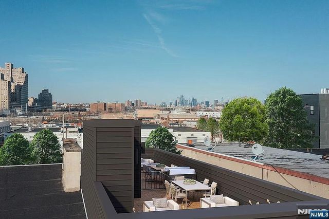 20 Westervelt Place 2, Jersey City, NJ 07304