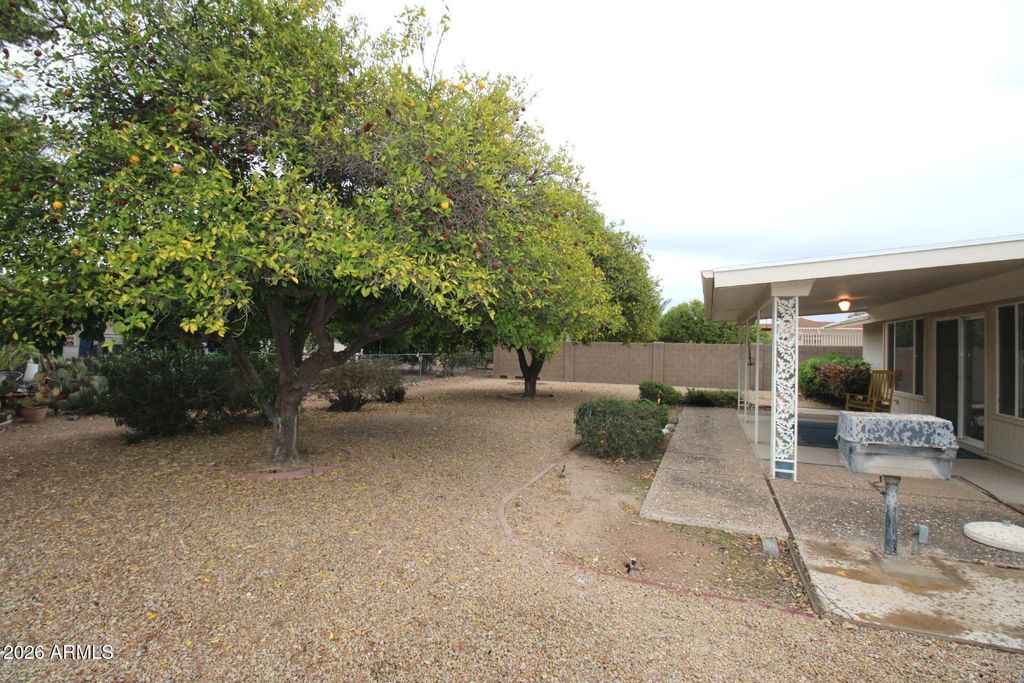 10802 W WHITE MOUNTAIN Road, Sun City, AZ 85351 — photo 3