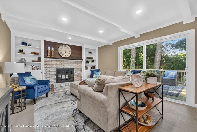 2225 Montego Drive, Lansing, MI 48912
