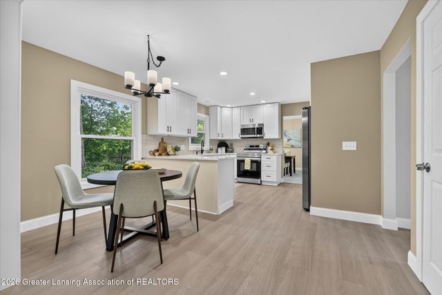 2225 Montego Drive, Lansing, MI 48912