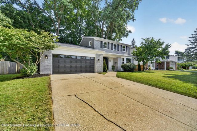 2225 Montego Drive, Lansing, MI 48912