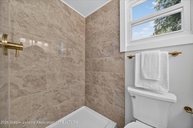 2225 Montego Drive, Lansing, MI 48912