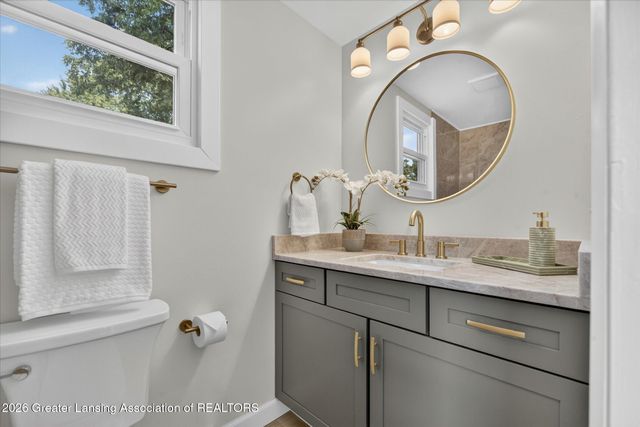 2225 Montego Drive, Lansing, MI 48912