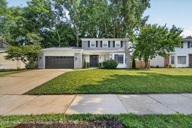 2225 Montego Drive, Lansing, MI 48912