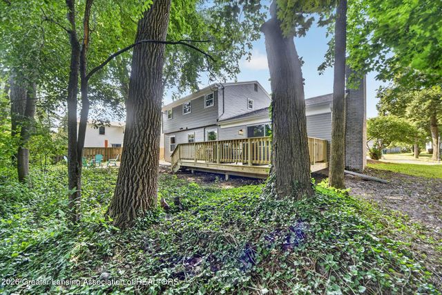 2225 Montego Drive, Lansing, MI 48912