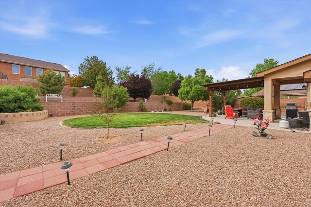 10205 Avenida Vista Sol NW, Albuquerque, NM 87114
