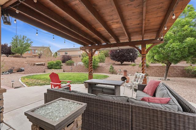10205 Avenida Vista Sol NW, Albuquerque, NM 87114
