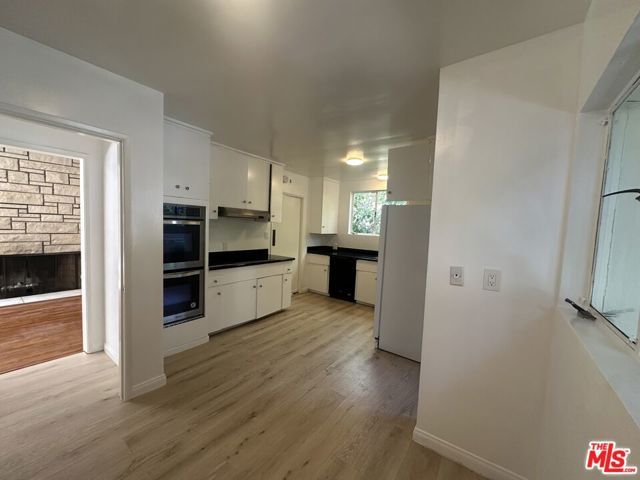 1555 San Ysidro Drive, Beverly Hills, CA 90210