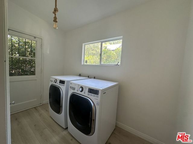 1555 San Ysidro Drive, Beverly Hills, CA 90210