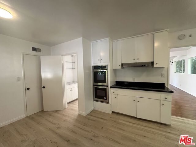 1555 San Ysidro Drive, Beverly Hills, CA 90210