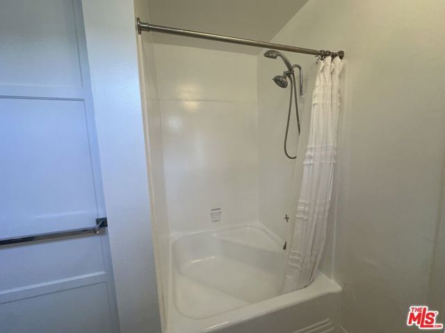 1555 San Ysidro Drive, Beverly Hills, CA 90210