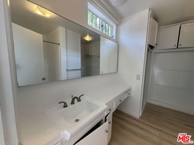 1555 San Ysidro Drive, Beverly Hills, CA 90210