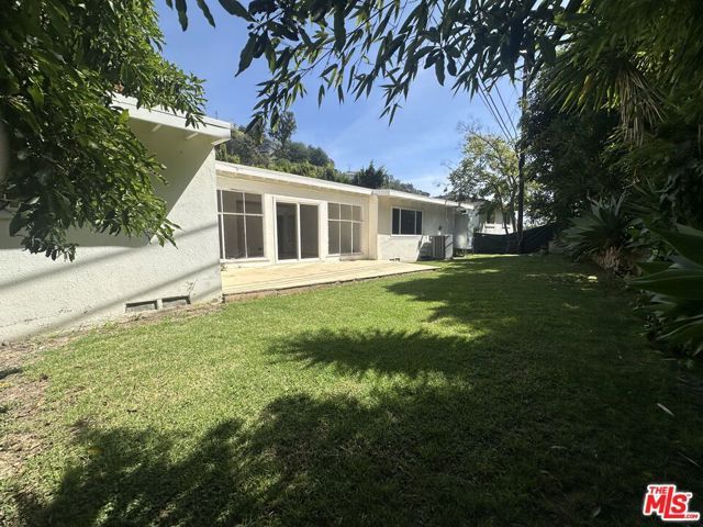 1555 San Ysidro Drive, Beverly Hills, CA 90210