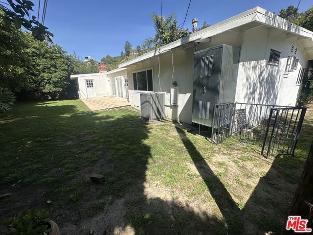 1555 San Ysidro Drive, Beverly Hills, CA 90210