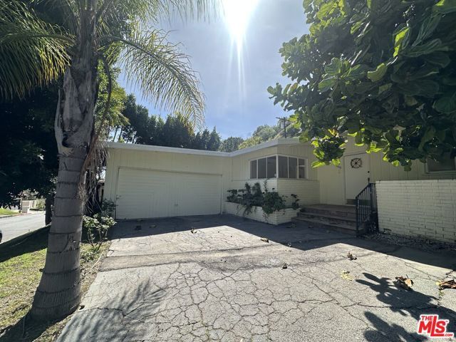 1555 San Ysidro Drive, Beverly Hills, CA 90210