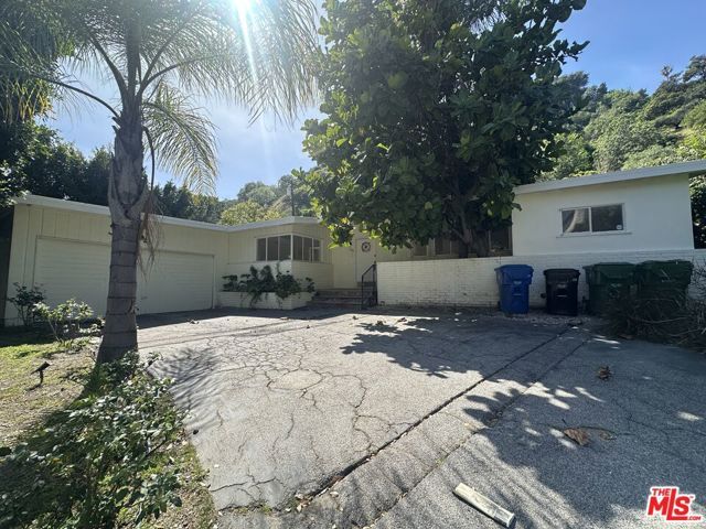 1555 San Ysidro Drive, Beverly Hills, CA 90210
