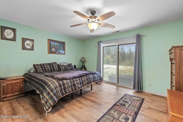 2874 E Hudlow RD, Hayden, ID 83835