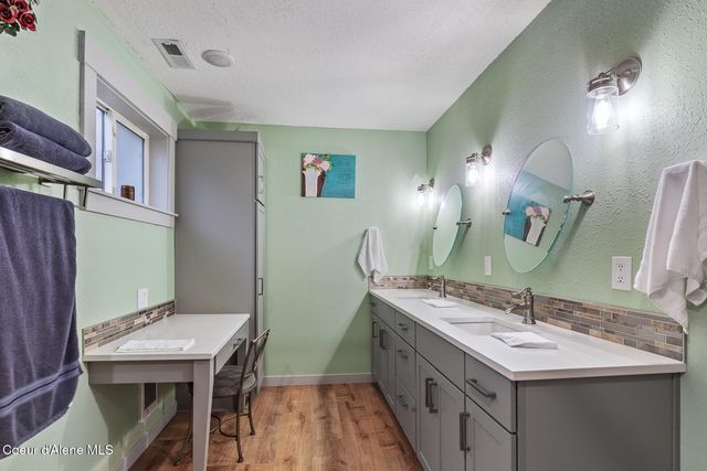 2874 E Hudlow RD, Hayden, ID 83835