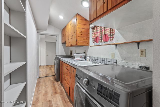 2874 E Hudlow RD, Hayden, ID 83835