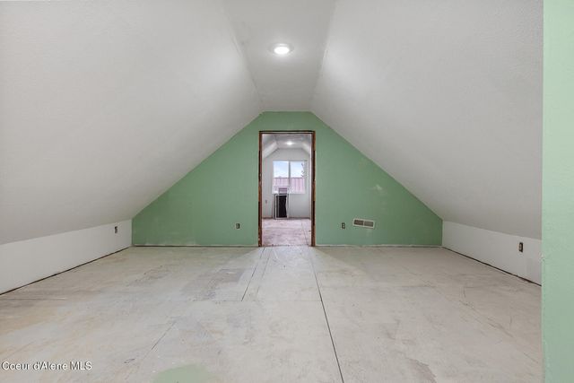 2874 E Hudlow RD, Hayden, ID 83835