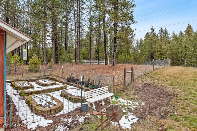 2874 E Hudlow RD, Hayden, ID 83835