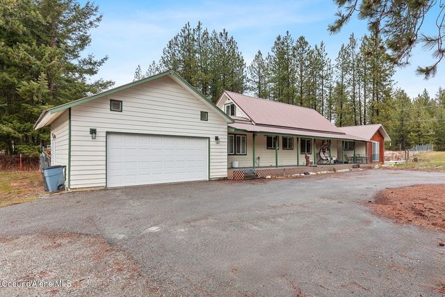 2874 E Hudlow RD, Hayden, ID 83835