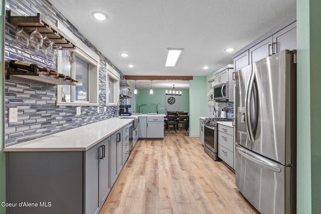 2874 E Hudlow RD, Hayden, ID 83835