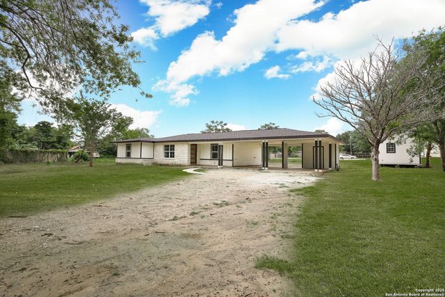 8160 E. 6th St, Somerset, TX 78069