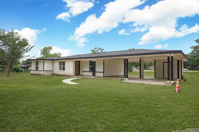 8160 E. 6th St, Somerset, TX 78069