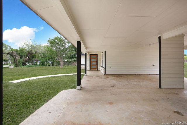 8160 E. 6th St, Somerset, TX 78069