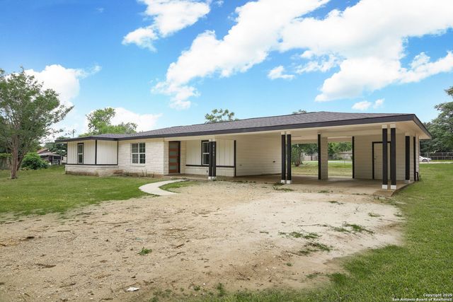 8160 E. 6th St, Somerset, TX 78069