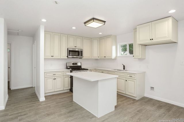 8160 E. 6th St, Somerset, TX 78069