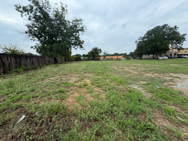 4308 E Belknap Street, Haltom City, TX 76117