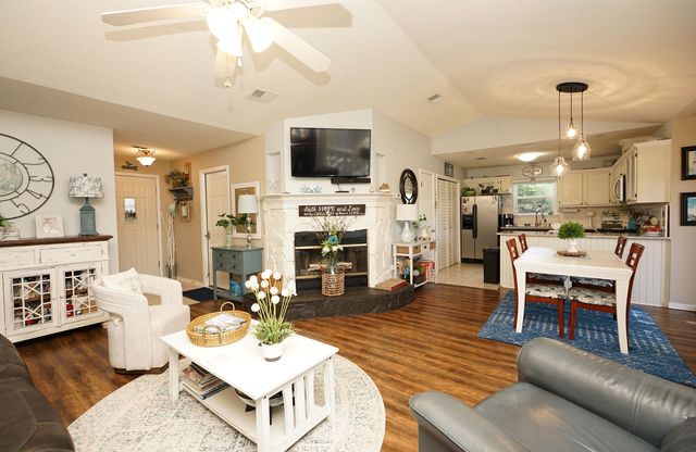 2328 Prytania Circle, Navarre, FL 32566
