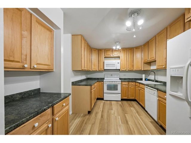 675 S Alton Way 12A, Denver, CO 80247