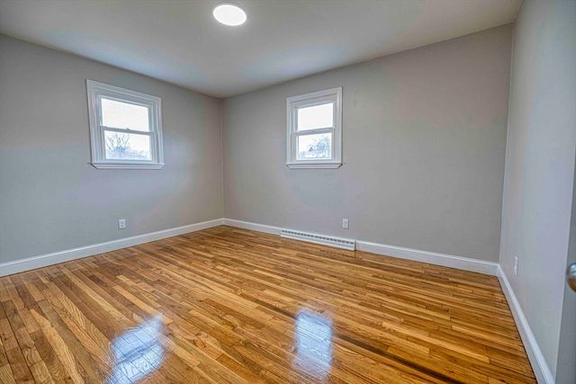 90 Evergreen Ave, Somerset, MA 02726