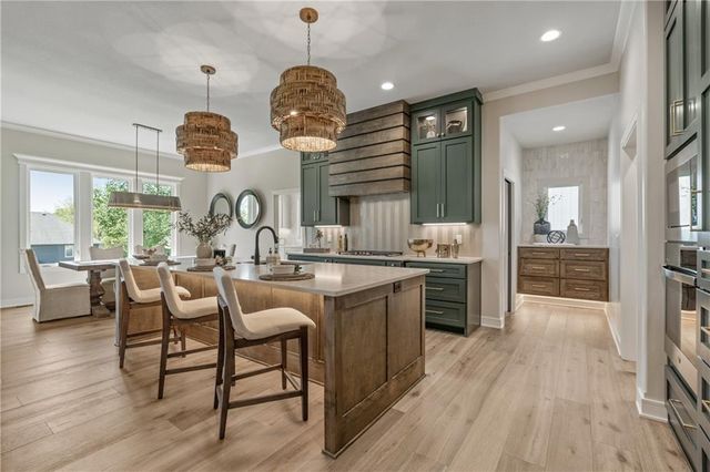 4316 NE Hideaway Drive, Lee's Summit, MO 64064