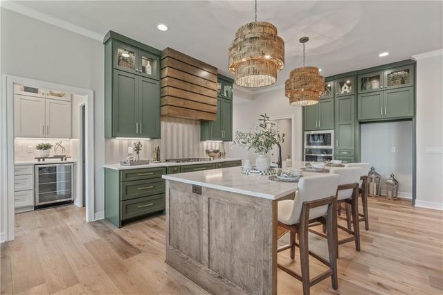 4316 NE Hideaway Drive, Lee's Summit, MO 64064