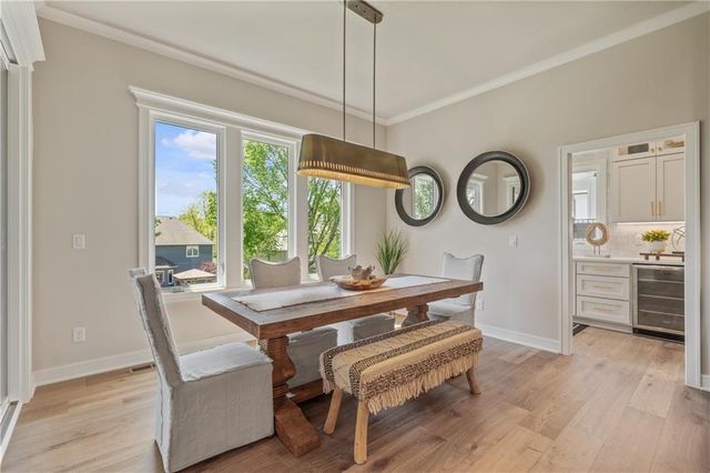 4316 NE Hideaway Drive, Lee's Summit, MO 64064