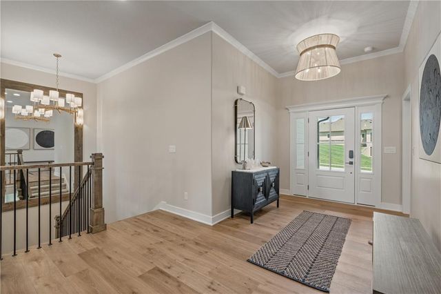 4316 NE Hideaway Drive, Lee's Summit, MO 64064